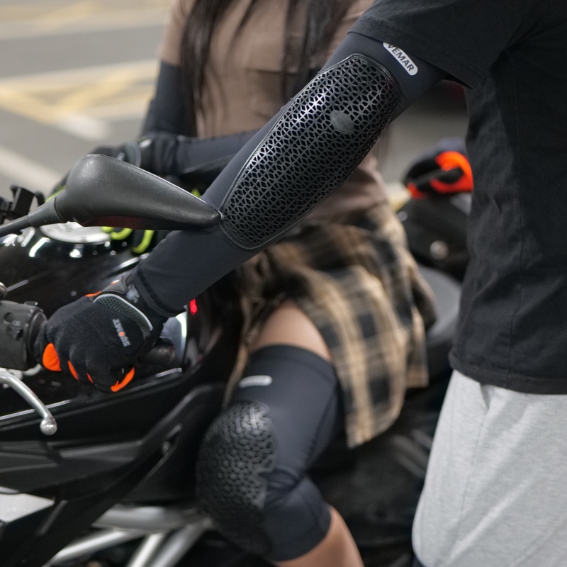 通気性のあるアイスシルク製サマー膝肘パッド、落下防止、速乾性 - Motorcycle Gear For Summer のレビューと価格