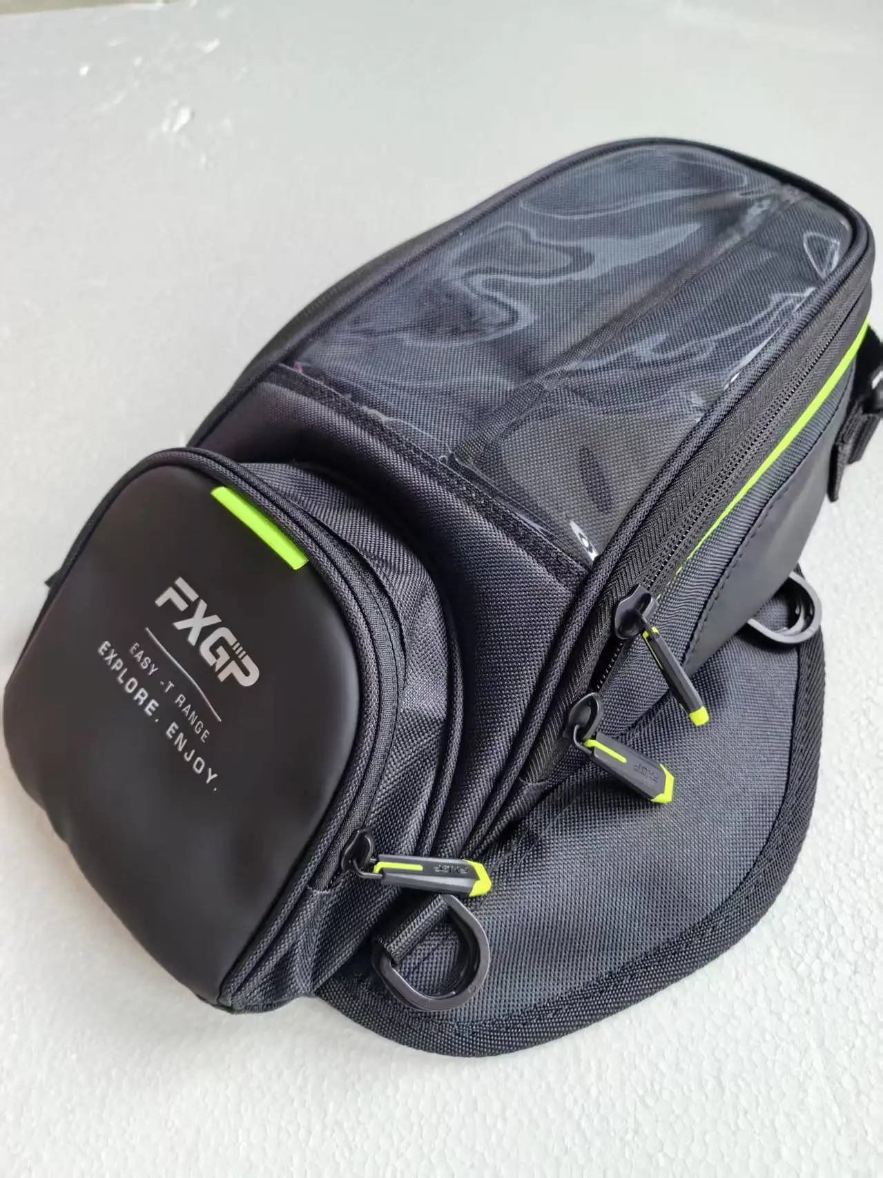 防水磁気オートバイオイル燃料タンクバッグナビゲーションユニバ - Magnetic Tank Bag のレビューと価格