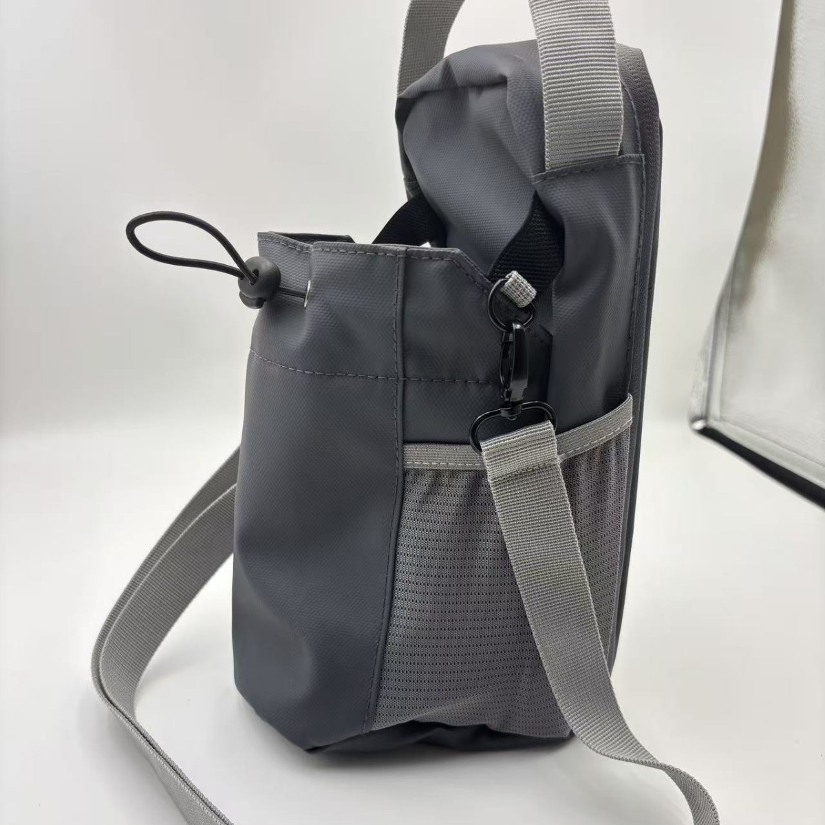 2025年 磁気ウォーターボトルポーチバッグ ジム専用 アウ - Magnetic Tank Bag のレビューと価格